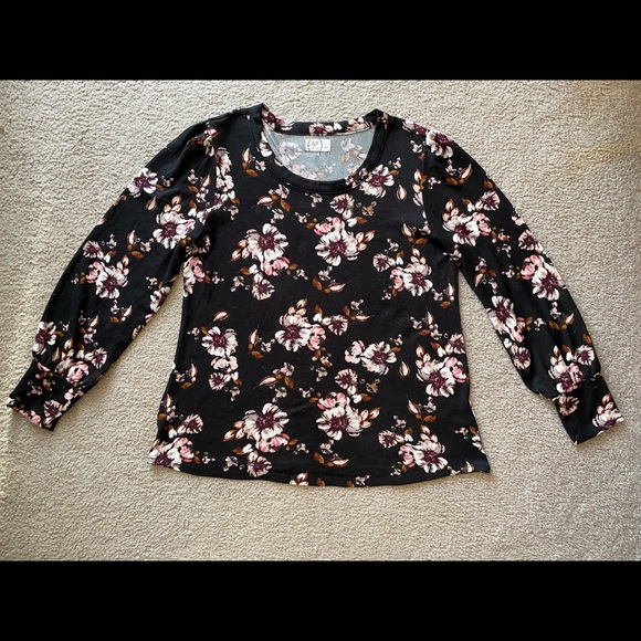 Business casual interview ready Black soft floral shirt - Picture 1 of 3